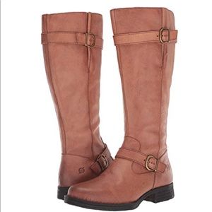 NIB - Born - Pointe Boots size 7